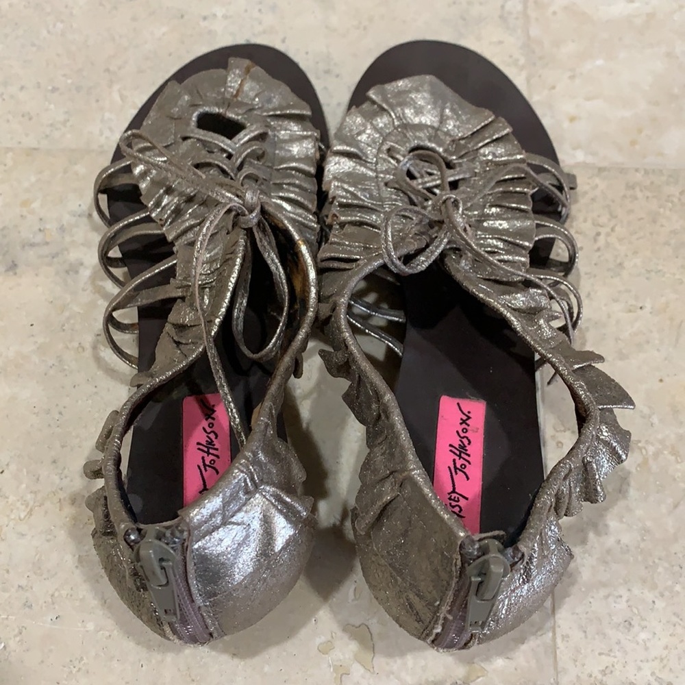 Betsey Johnson CICII Shimmer Ruffle Sandal 7 - Picture 6 of 9
